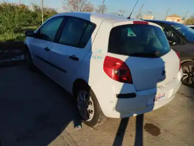 Veículo de Sucata renault clio iii 1.5 dci diesel do ano 2007 alimentado k9k768