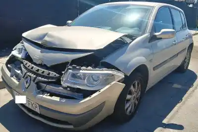 Veicolo di demolizione renault megane ii sedán (lm0/1_) 1.6 16v (lm1r lm0c) dell'anno 2007 alimentato k4m812