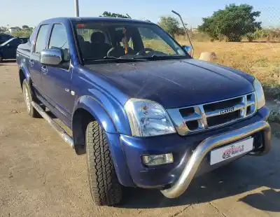 Véhicule à la ferraille isuzu                                              d-max                                                                                                                                                                                                                                                      rodeo                                                                                                                                                                                                                                                      de l'année 2005 alimenté 4jh1-tc