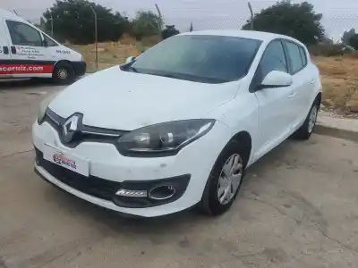 Здавання транспортного засобу RENAULT                                            MEGANE III BERLINA 5 P                                                                                                                                                                                                                                     1.2 16V                                                                                                                                                                                                                                                    року 2015 потужний H5F