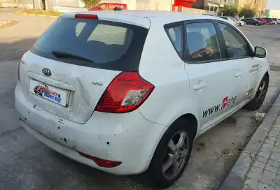 Veículo de Sucata kia cee´d 1.6 crdi cat do ano 2010 alimentado 