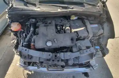 Veicolo di demolizione peugeot 208 active dell'anno 2015 alimentato 