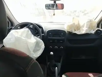 Scrapping Vehicle renault clio iv authentique of the year 2015 powered k9kc6 / k9kc612