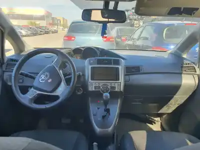 Veicolo di demolizione toyota verso advance dell'anno 2010 alimentato 2zrfae