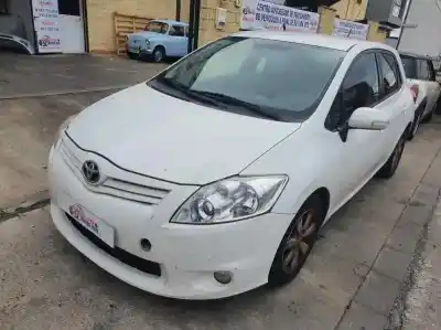 Veículo de Sucata TOYOTA AURIS (_E15_) 1.4 D-4D (NDE150_) do ano 2013 alimentado 1ND