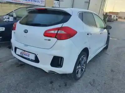 Veículo de Sucata kia cee´d 1.6 crdi cat do ano 2017 alimentado d4fb
