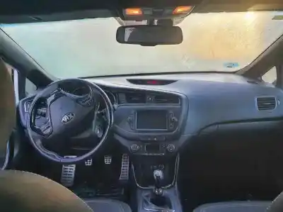 Veículo de Sucata kia cee´d 1.6 crdi cat do ano 2017 alimentado d4fb