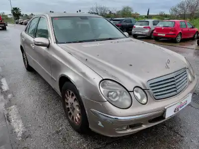 Veículo de Sucata mercedes-benz clase e (w211) e 200 kompressor (211.042) do ano 2004 alimentado m 271.941