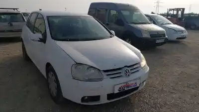 Veículo de Sucata volkswagen golf v (1k1) 1.6 do ano 2005 alimentado bgu,bse,bsf