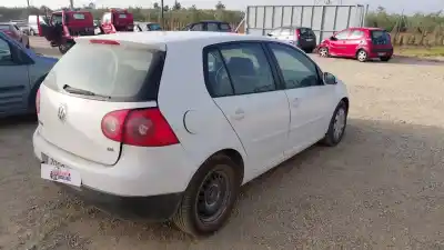 Veículo de Sucata volkswagen golf v (1k1) 1.6 do ano 2005 alimentado bgu,bse,bsf