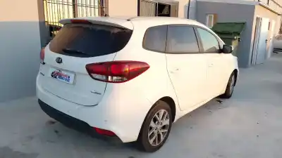 Здавання транспортного засобу kia carens iv 1.7 crdi року 2018 потужний d4fd