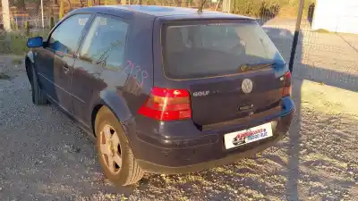 Veículo de Sucata volkswagen golf iv (1j1) 1.6 do ano 1999 alimentado akl