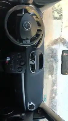 Scrapping Vehicle renault clio iii (br0/1, cr0/1) 1.2 16v (br02, br0j, br11, cr02, cr0j, cr11) of the year 2007 powered d4f 740