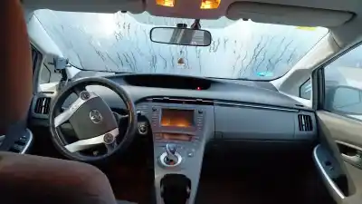 Scrapping Vehicle toyota prius (_w3_) 1.8 hybrid (zvw3_) of the year 2010 powered 2zr fxe