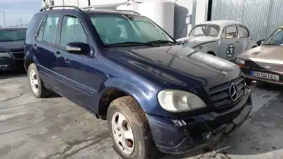Veicolo di demolizione mercedes-benz clase m (w163) ml 270 cdi (163.113) dell'anno 2004 alimentato om 612.963