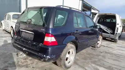 Veicolo di demolizione mercedes-benz clase m (w163) ml 270 cdi (163.113) dell'anno 2004 alimentato om 612.963