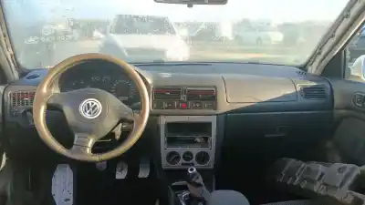 Veicolo di demolizione volkswagen golf iv (1j1) 1.9 tdi dell'anno 2025 alimentato ajm