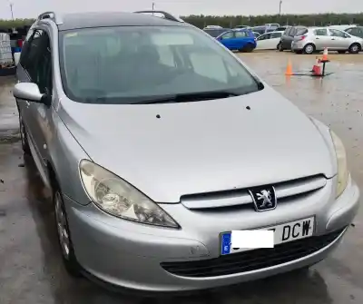 Véhicule à la ferraille PEUGEOT 307 SW (3H)  de l'année 2004 alimenté 9HY