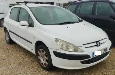 Véhicule à la ferraille PEUGEOT 307 (3A/C)  de l'année 2003 alimenté RHY (DW10TD)