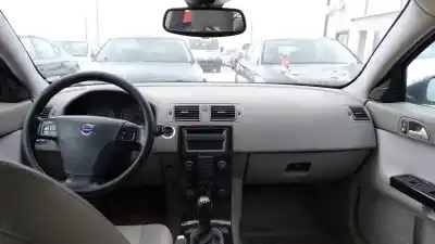 Veículo de Sucata volvo v50 (545) 1.8 do ano 2011 alimentado b 4184 s11