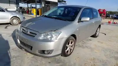 Veículo de Sucata TOYOTA COROLLA (_E12_) 2.0 D-4D (CDE120R_, CDE120L_) do ano 2004 alimentado 1CD-FTV