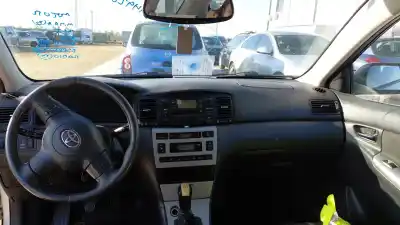 Veículo de Sucata toyota corolla (_e12_) 2.0 d-4d (cde120r_, cde120l_) do ano 2004 alimentado 1cd-ftv