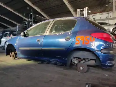 Veículo de Sucata peugeot 206 berlina x-line do ano 2000 alimentado d-wjz