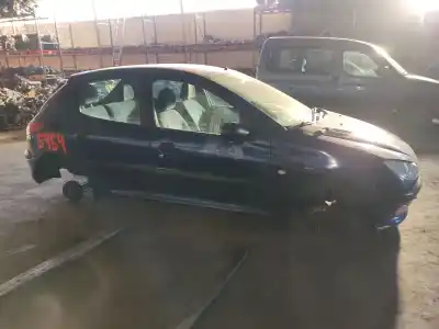 Veículo de Sucata peugeot 206 berlina x-line do ano 2000 alimentado d-wjz