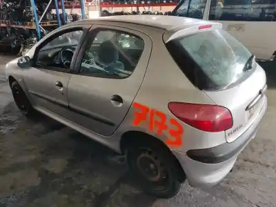 Veículo de Sucata peugeot 206 berlina x-line do ano 2001 alimentado wjy