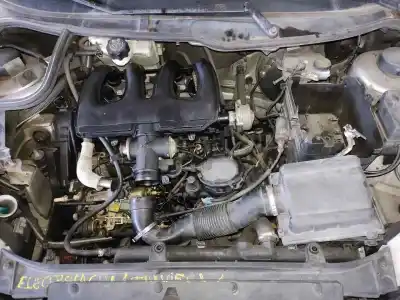 Veículo de Sucata peugeot 206 berlina x-line do ano 2001 alimentado wjy