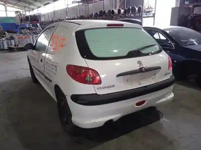 Veículo de Sucata peugeot 206 berlina e-music do ano 2008 alimentado 8hz