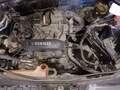 Scrapping Vehicle RENAULT CLIO II FASE II (B/CB0) Pack Authentique of the year 2001 powered D7FG7