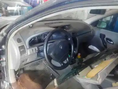 Здавання транспортного засобу renault laguna ii (bg0) 1.6 16v року 2002 потужний f9q c7