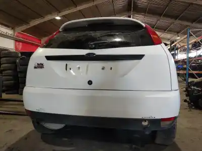 Véhicule à la ferraille ford focus berlina (cak) ambiente de l'année 2000 alimenté fyda