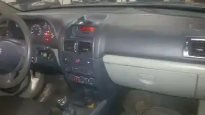 Scrapping Vehicle renault clio ii fase ii (b/cb0) 1.5 dci diesel of the year 2003 powered k9k b7