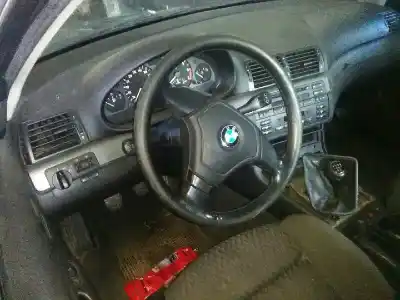 Veículo de Sucata BMW SERIE 3 BERLINA (E46) 318i do ano 2002 alimentado 19 4 E 1