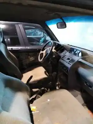 Veículo de Sucata mitsubishi pajero t.d. 95 cv /70 kw do ano 1999 alimentado 4d 56