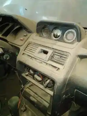 Veículo de Sucata mitsubishi pajero t.d. 95 cv /70 kw do ano 1999 alimentado 4d 56