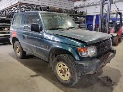 Verschrottungsfahrzeug MITSUBISHI GALLOPER (HYUNDAI) 2.5 Turbodiesel des Jahres 2001 angetrieben 4D56