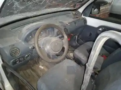 Sloopvoertuig renault kangoo (f/kc0) 1.9 diesel 54 cv / 40 kw van het jaar 1998 aangedreven f8q