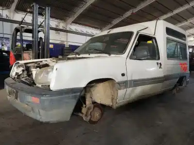 Здавання транспортного засобу RENAULT RAPID/EXPRESS (F40) 1.9 Diesel року 1995 потужний F8Q682
