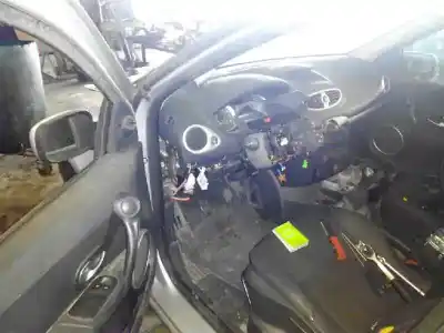 Veículo de Sucata renault clio iii imusic confort dynamique do ano 2006 alimentado k4j780