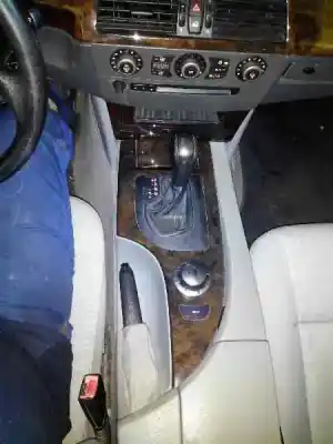 Véhicule à la ferraille bmw serie 5 touring (e61) 530d de l'année 2005 alimenté m57