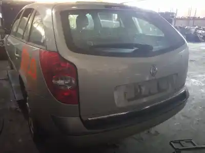 Здавання транспортного засобу RENAULT LAGUNA II (BG0) Authentique року 2006 потужний F9Q 17