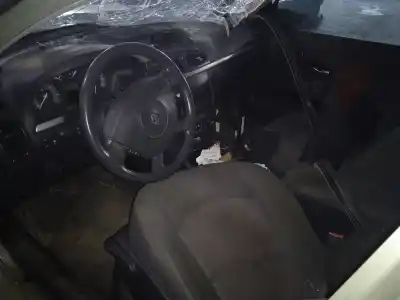 Здавання транспортного засобу renault laguna ii (bg0) authentique року 2006 потужний f9q 17