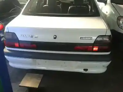 Veículo de Sucata renault   do ano 1994 alimentado e7j