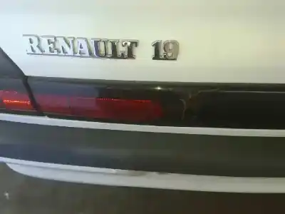 Veículo de Sucata renault   do ano 1994 alimentado e7j