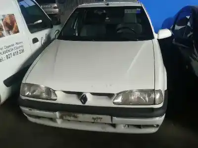 Veículo de Sucata renault   do ano 1994 alimentado e7j