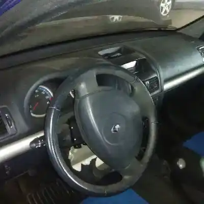 Утилизация автомобиля RENAULT CLIO II FASE II (B/CB0) 1.2 года 2001 питание D7FG7