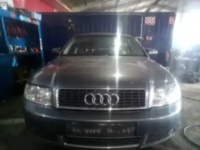 Veículo de Sucata audi a4 berlina (8e) 2.0 16v fsi do ano 2003 alimentado awa